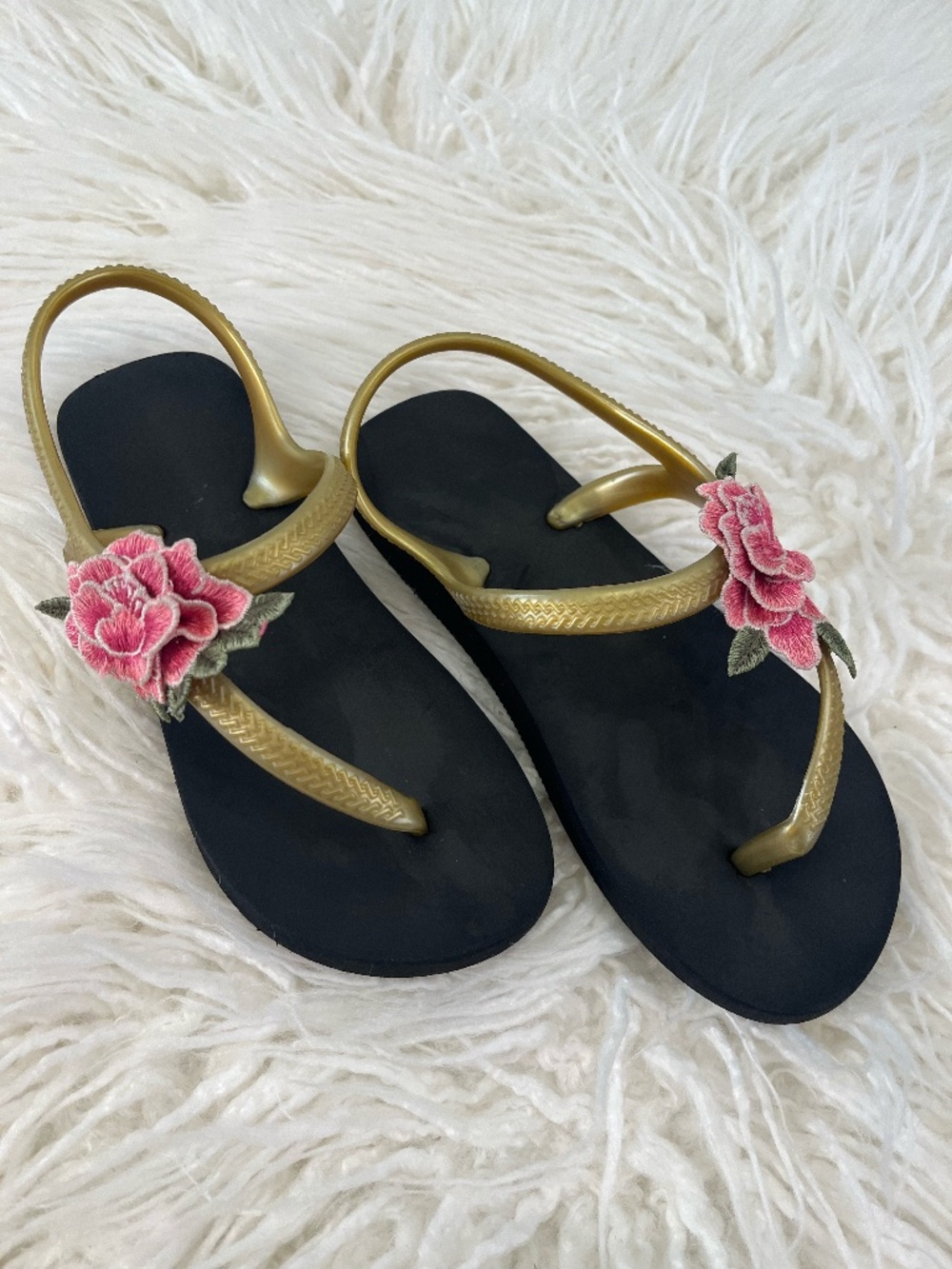 Joyfolie "Cassia Embroidered Floral Flip Flop Sandals"